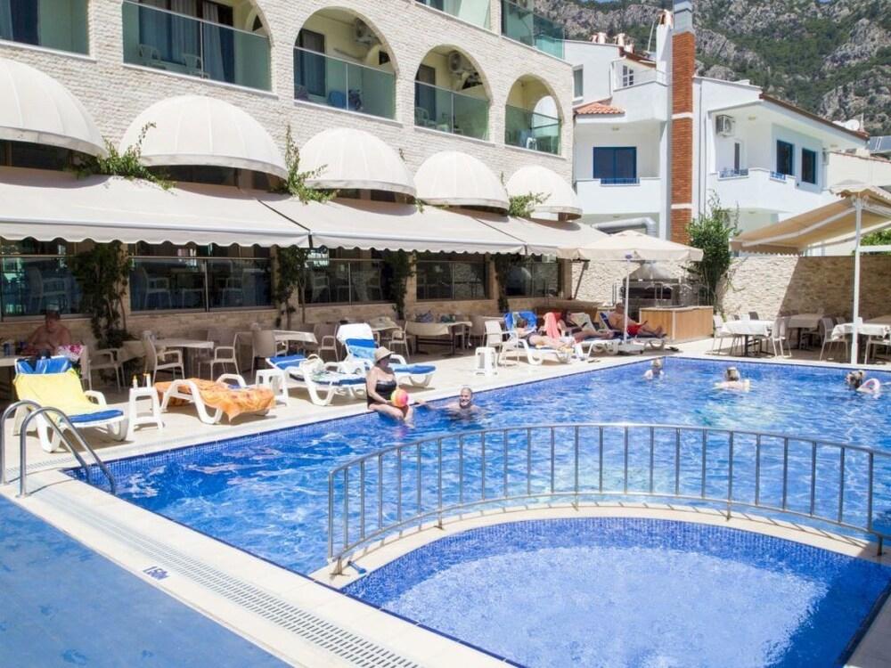 Oz-Can Hotel Турунч Екстериор снимка
