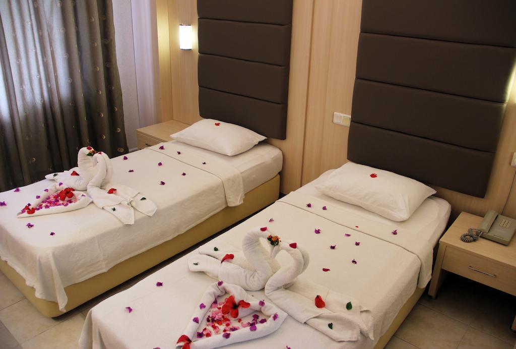 Oz-Can Hotel Турунч Екстериор снимка